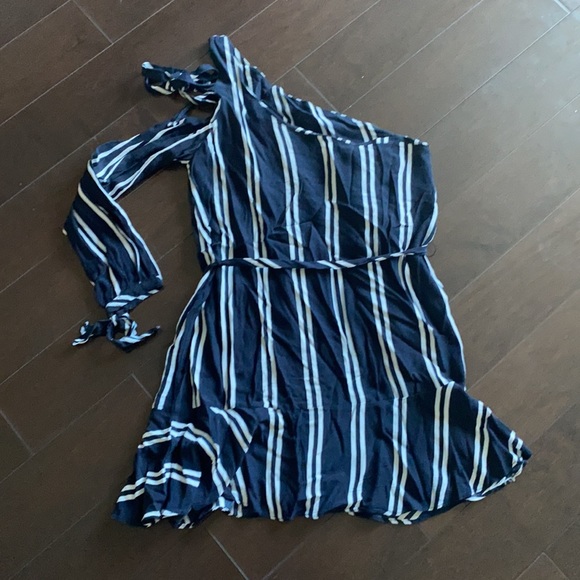 Navy and white stripped dress - Picture 6 of 7